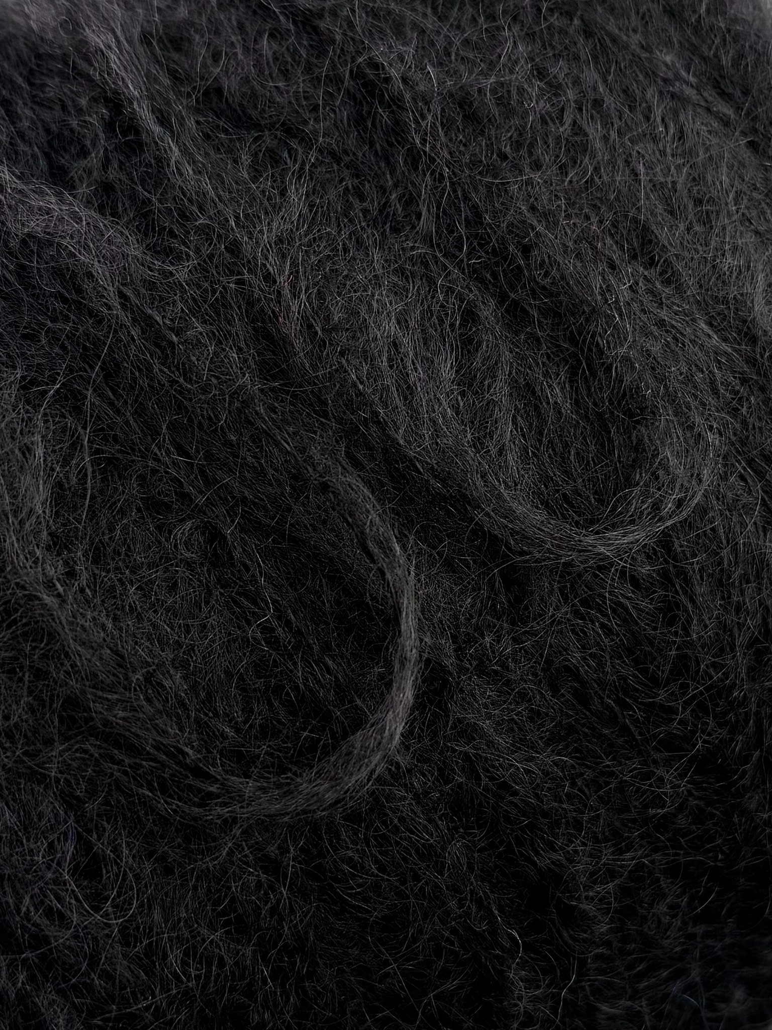 Ilaria srl Isabella 200m/100g – Mohairgarn Schwarz Col. 005048